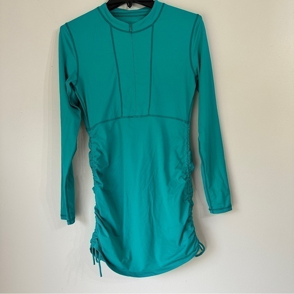 Athleta Top Hot Shot Performance Long Sleeve Ruching Activewear Run Medium - Picture 12 of 13